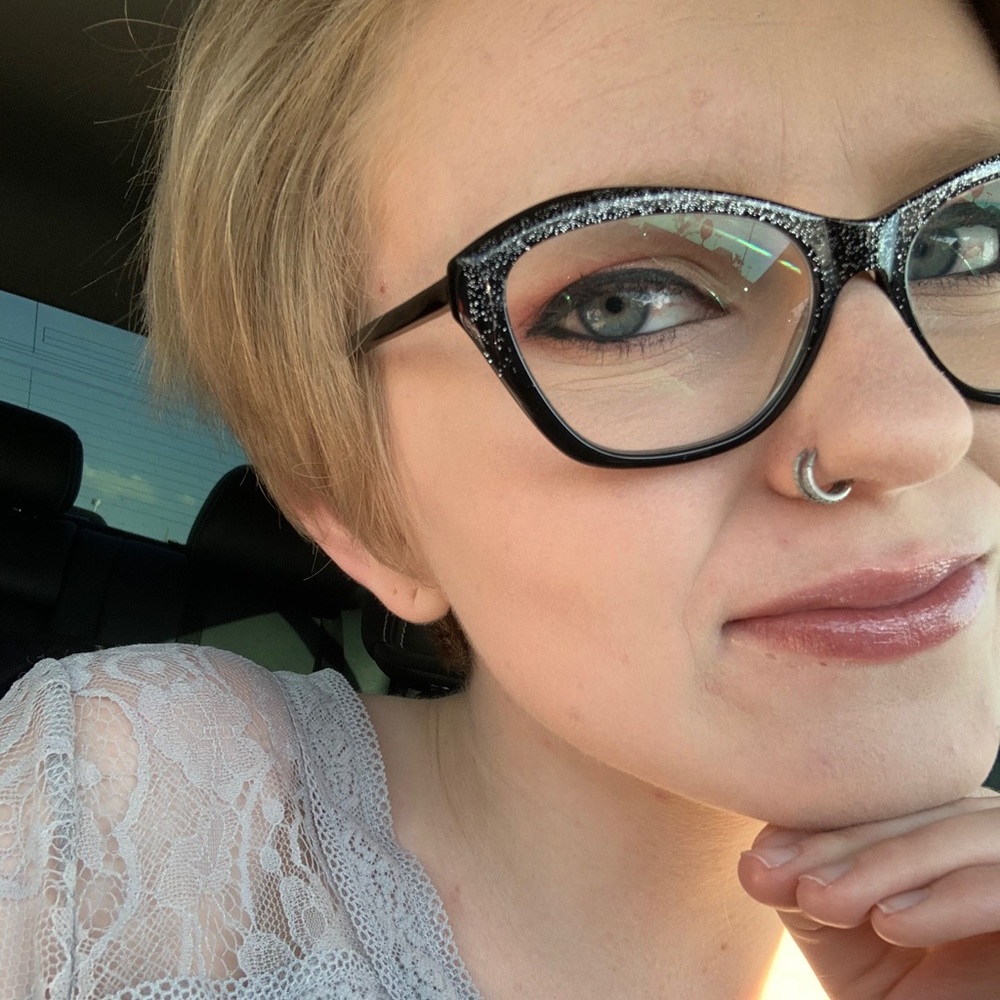 Meet your Posher, Charlyn